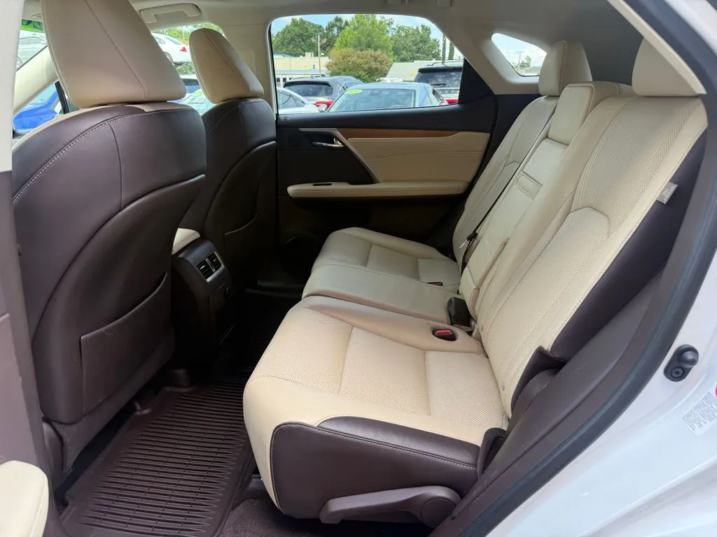 Lexus RX photo 16