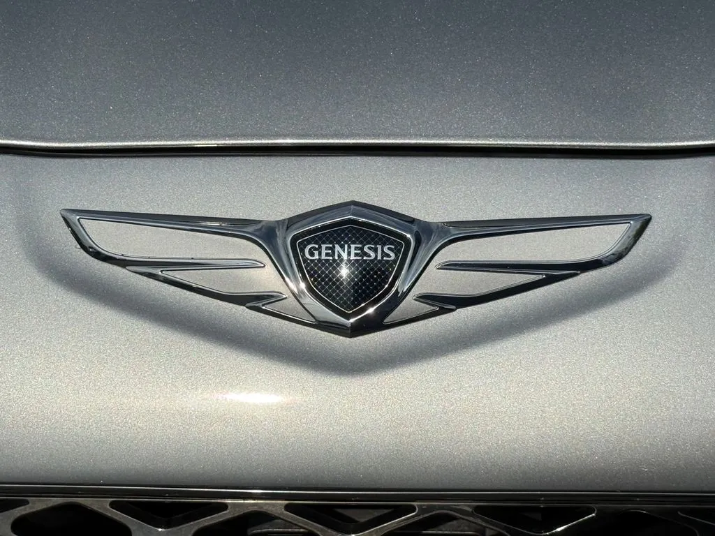Genesis G70 photo 12