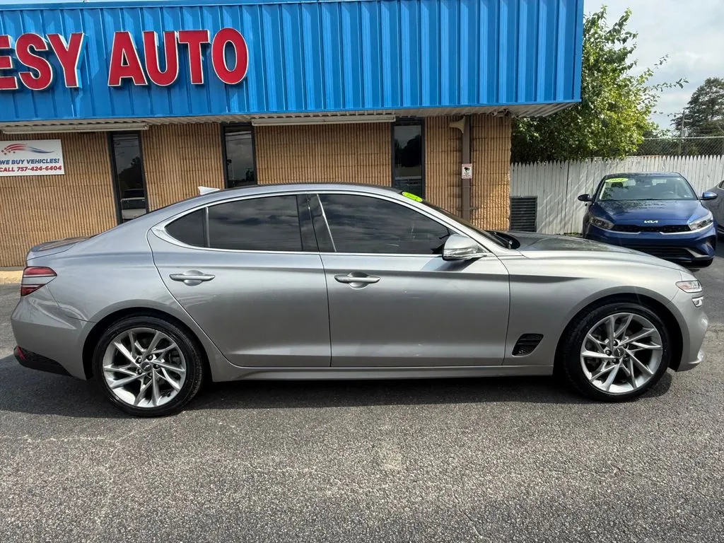 Genesis G70 photo 11