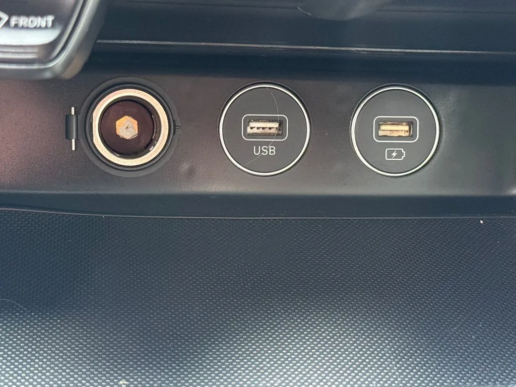 Genesis G70 photo 30
