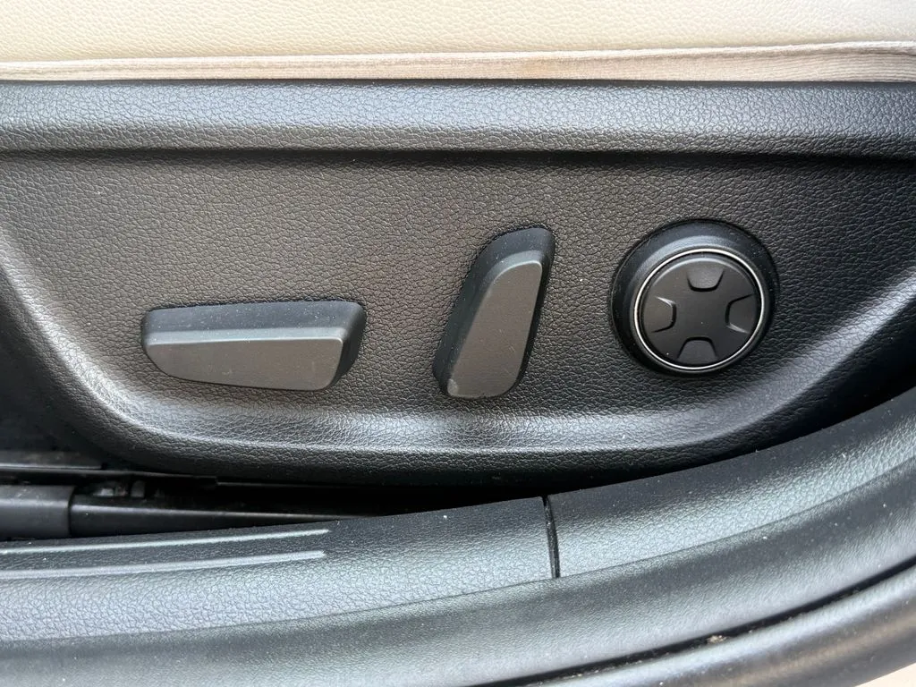 Genesis G70 photo 15