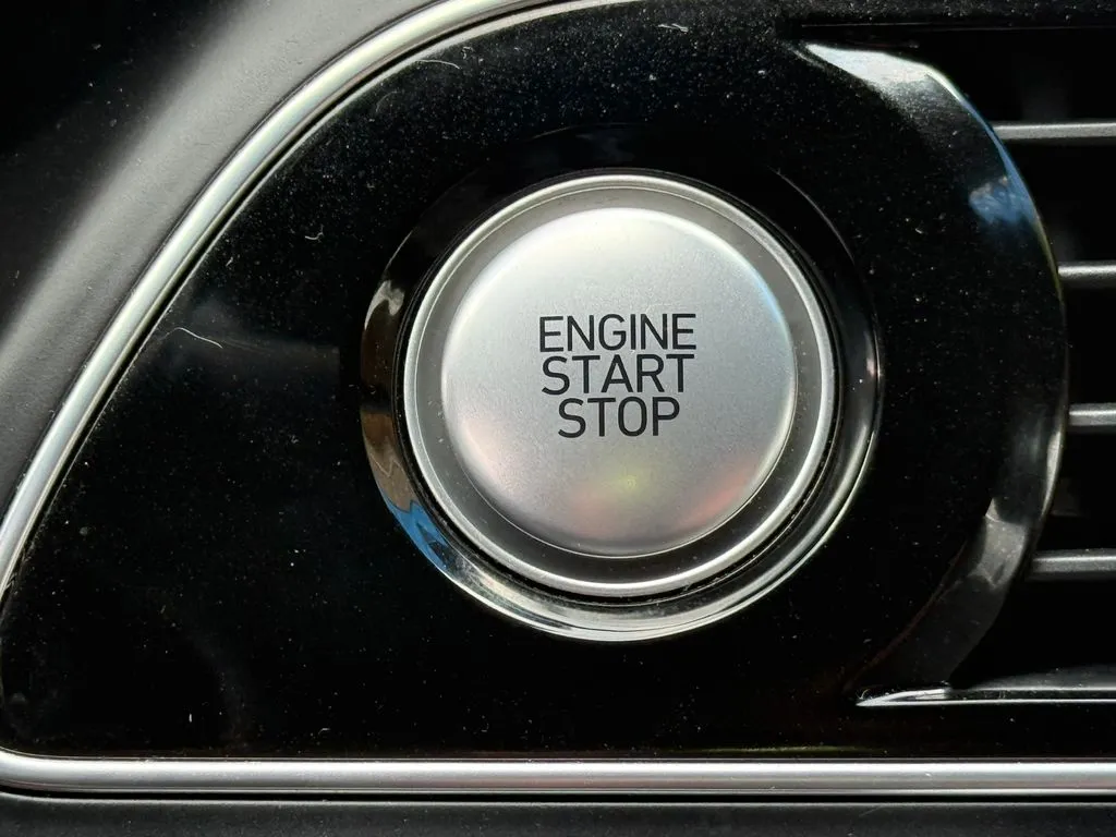 Genesis G70 photo 27