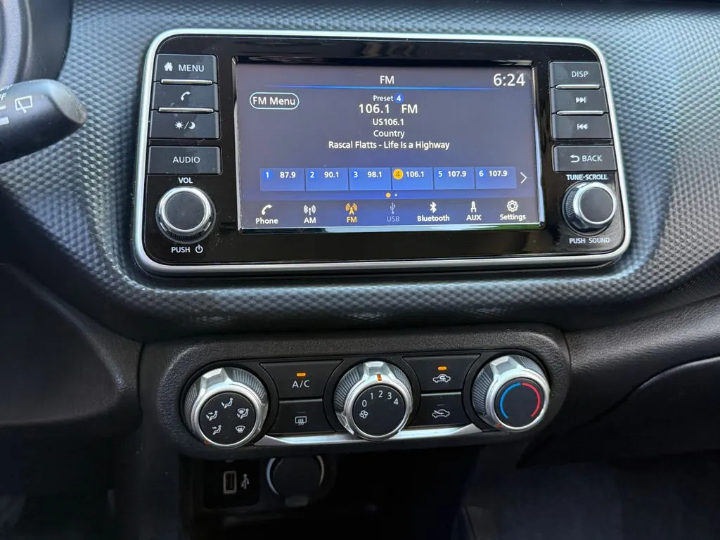 Nissan Kicks photo 24