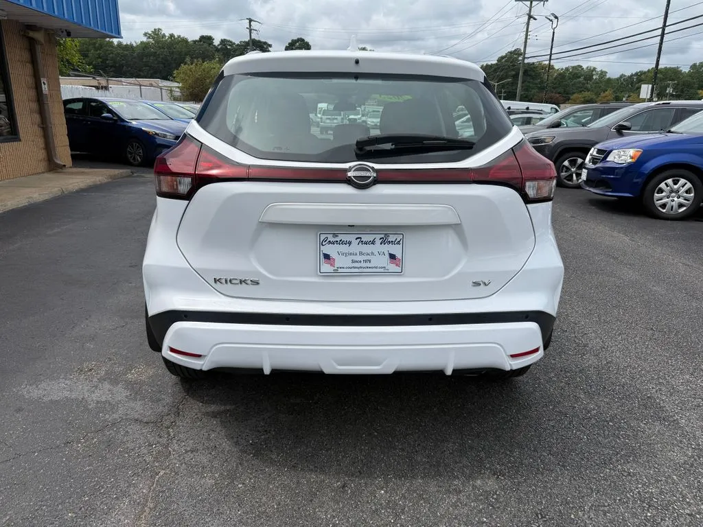 Nissan Kicks photo 6