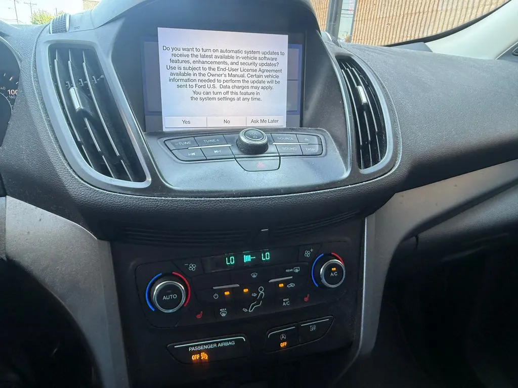 Ford Escape photo 15