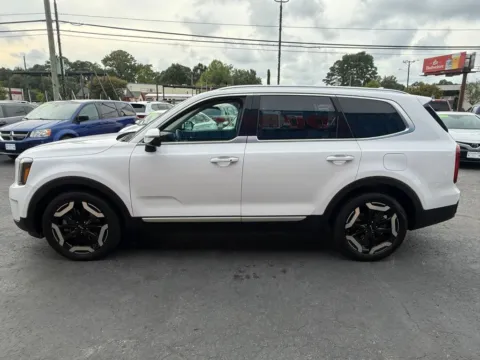 More photos of 2025 Kia Telluride S at Courtesy Auto Sales, VA