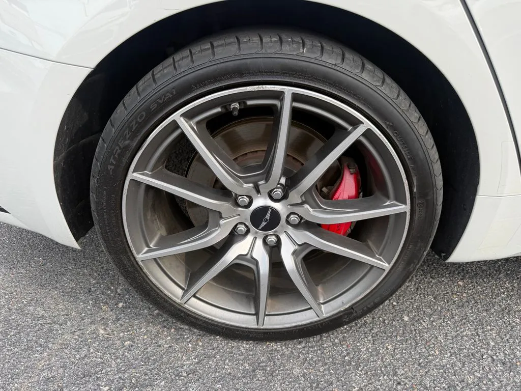 Genesis G70 photo 35