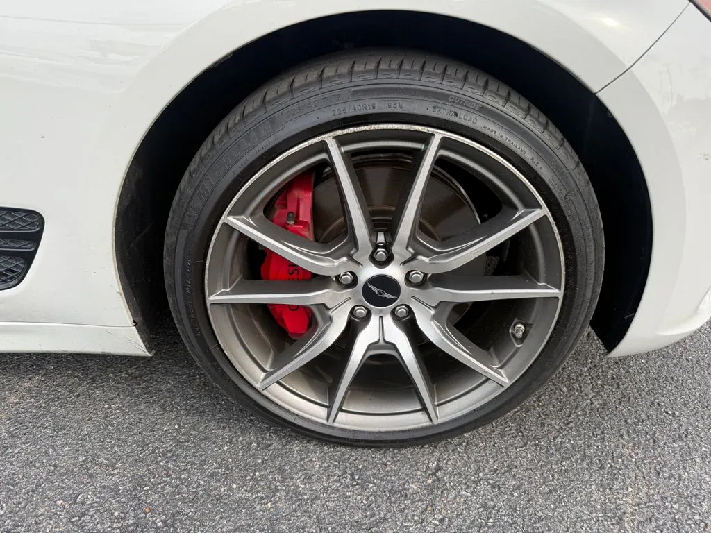 Genesis G70 photo 36