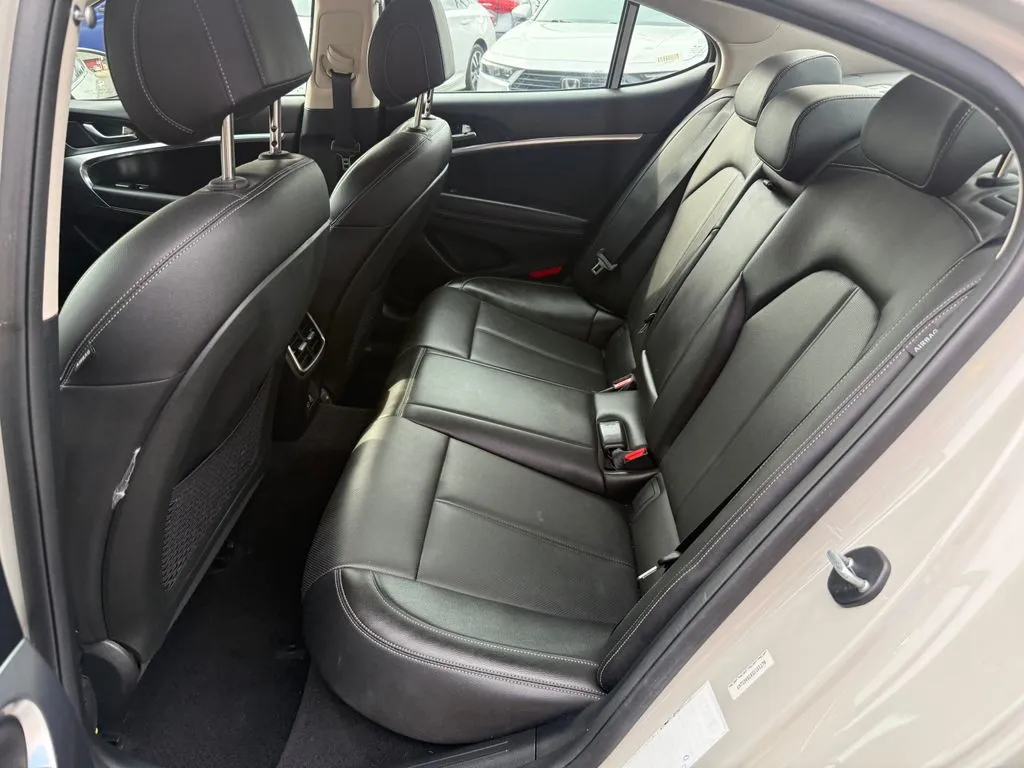Genesis G70 photo 13