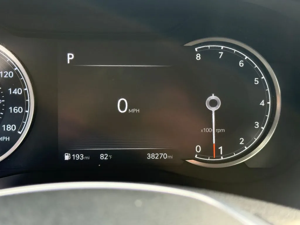 Genesis G70 photo 21
