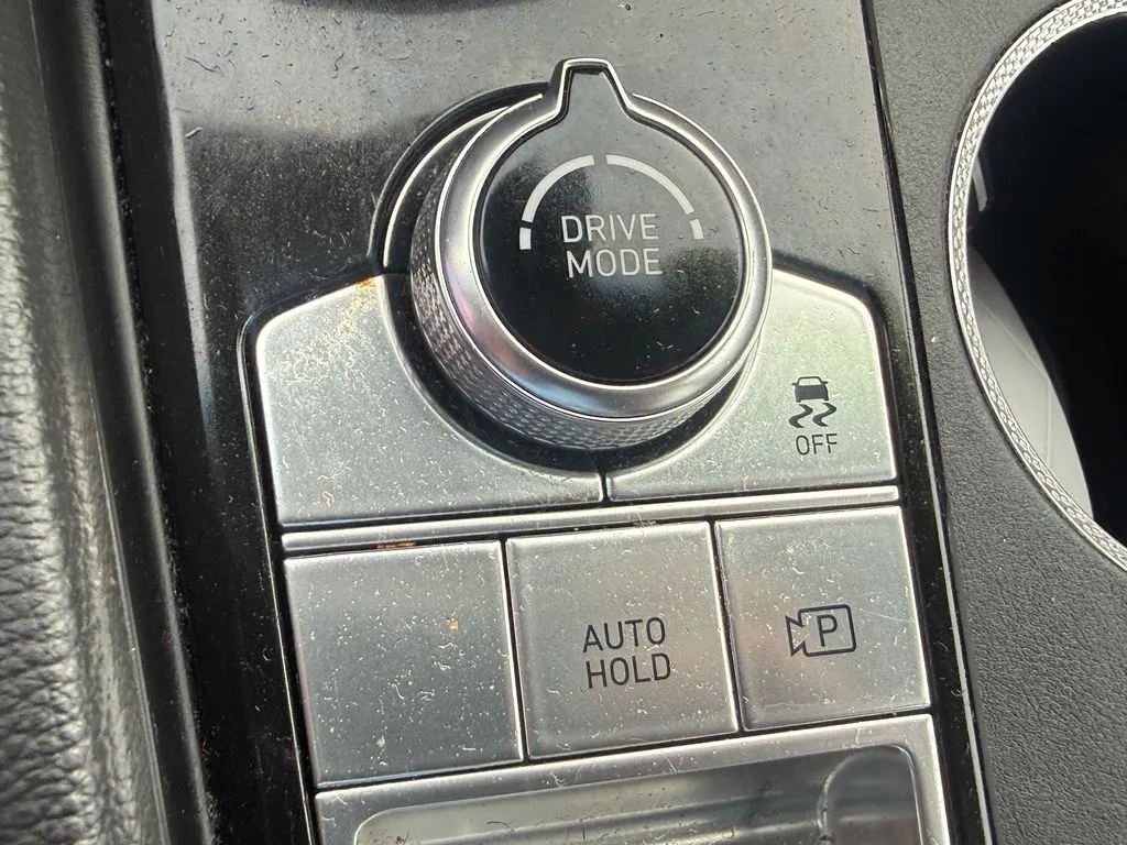 Genesis G70 photo 24