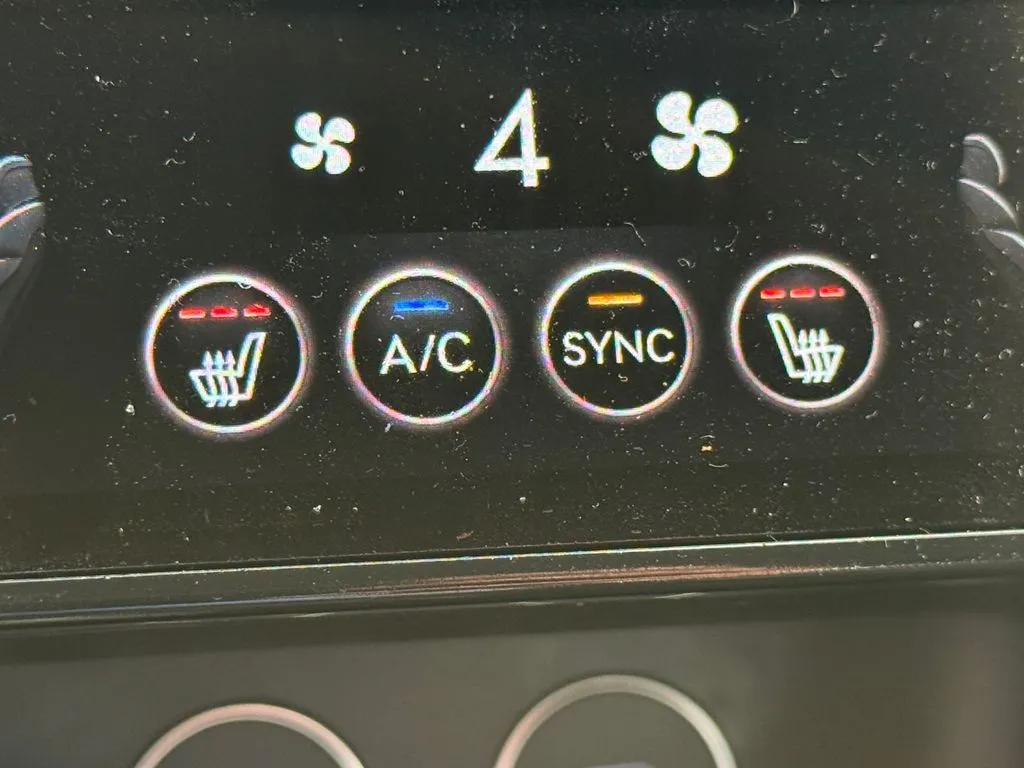 Genesis G70 photo 26