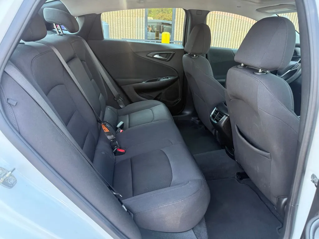 Chevrolet Malibu photo 16