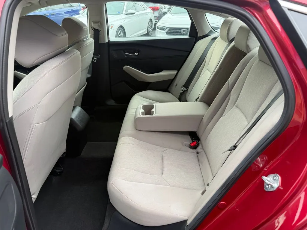 Honda Accord photo 13