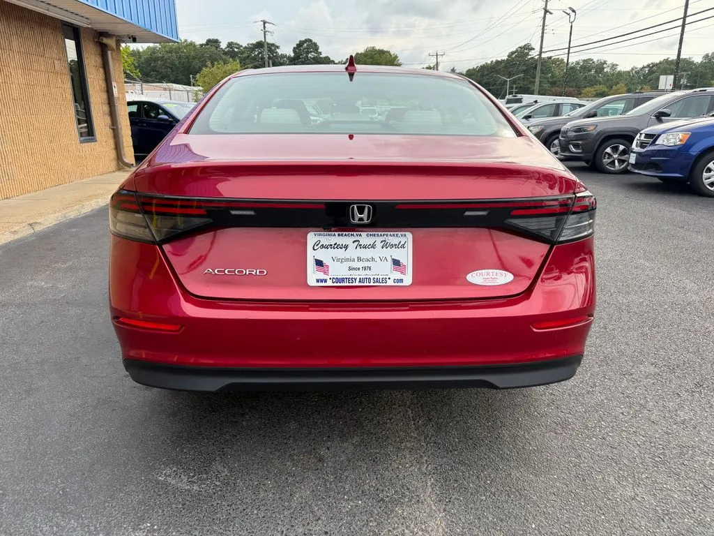 Honda Accord photo 6