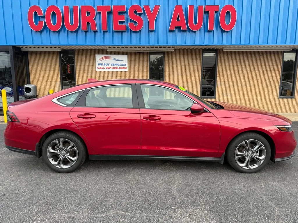 Honda Accord photo 8