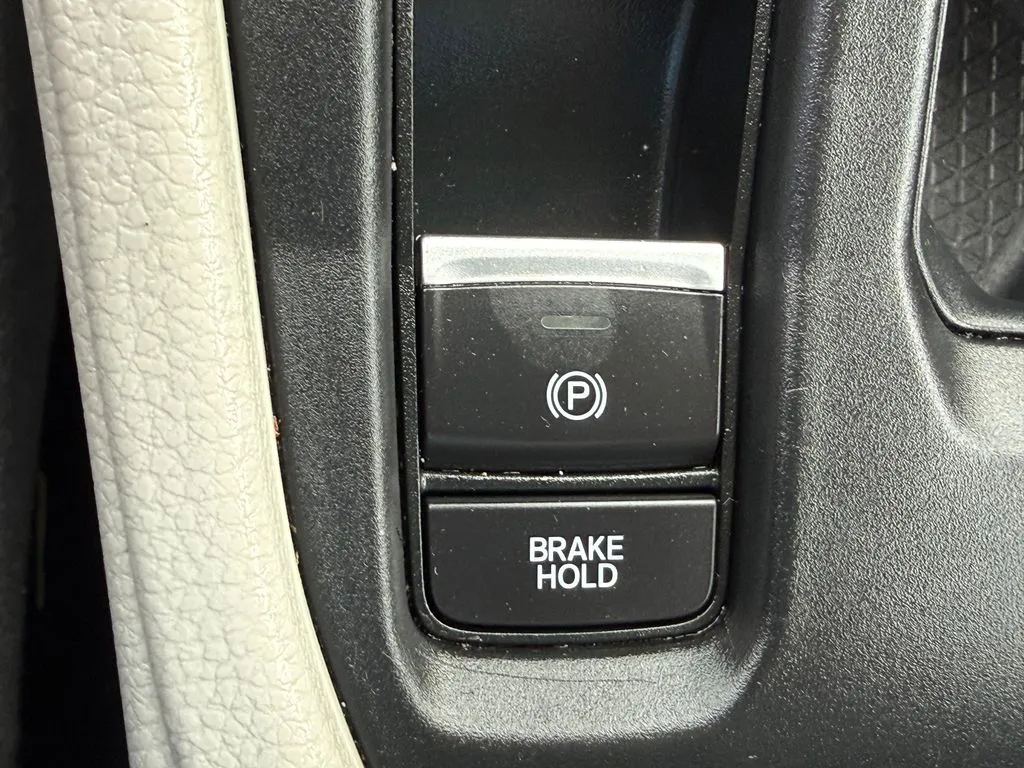 Honda Accord photo 23