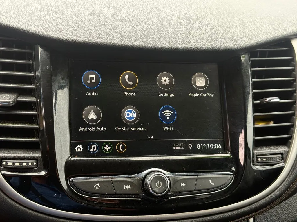 Chevrolet Trax photo 2