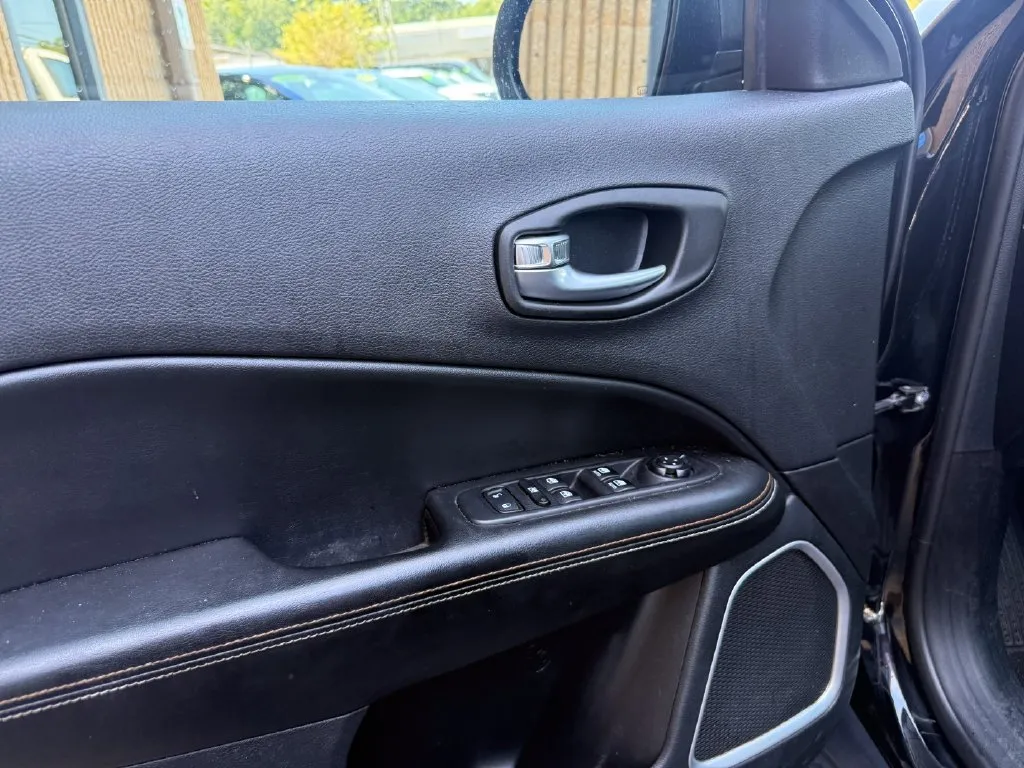 Jeep Compass photo 10