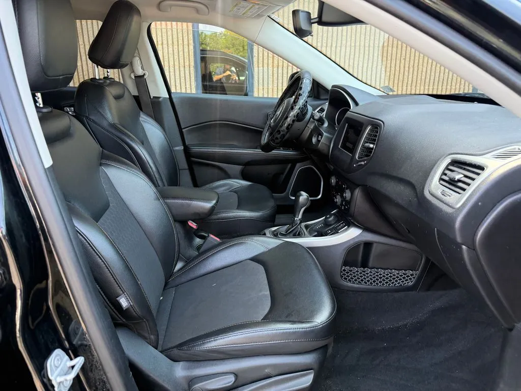 Jeep Compass photo 13