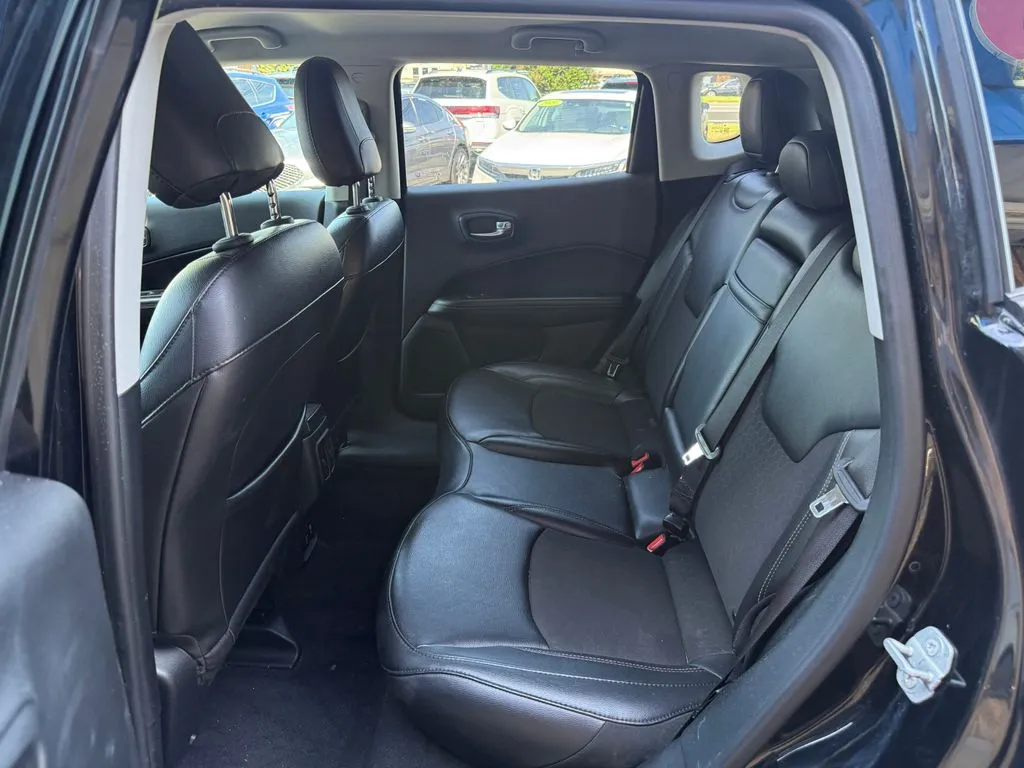 Jeep Compass photo 11