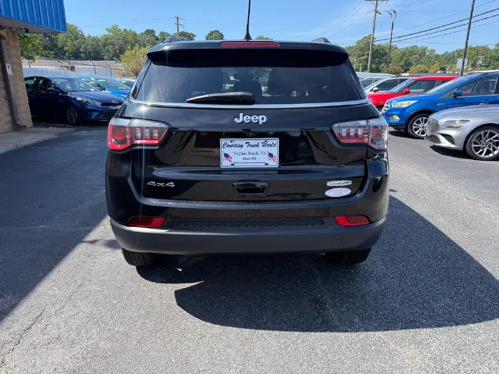 Jeep Compass photo 6