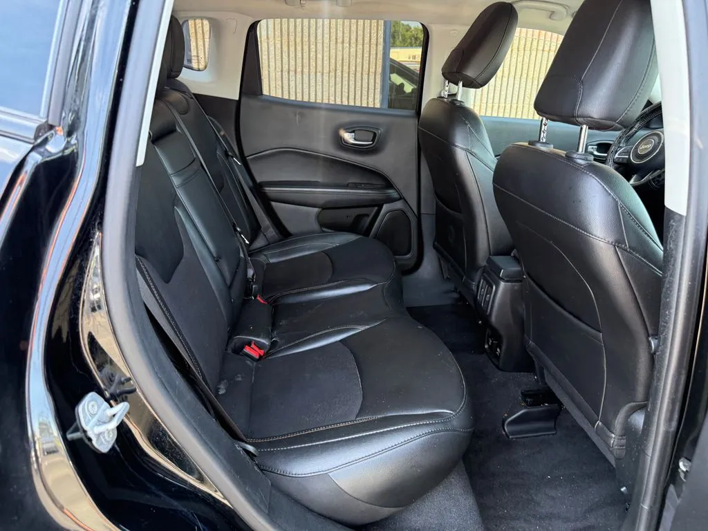 Jeep Compass photo 12
