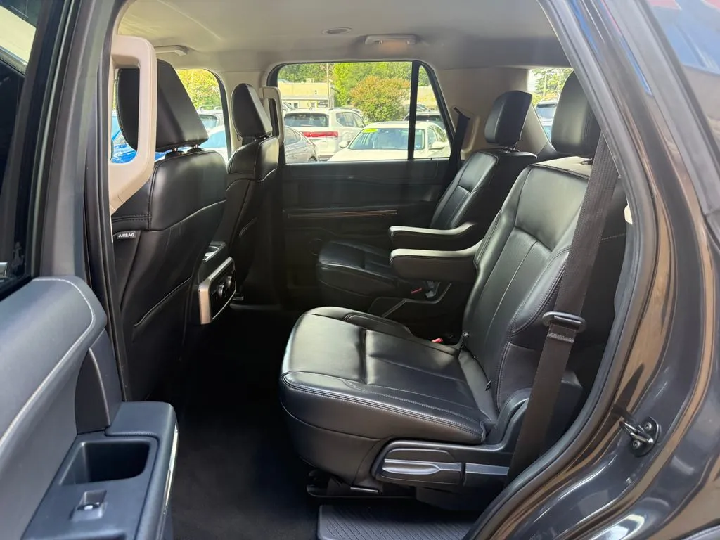 Ford Expedition photo 20