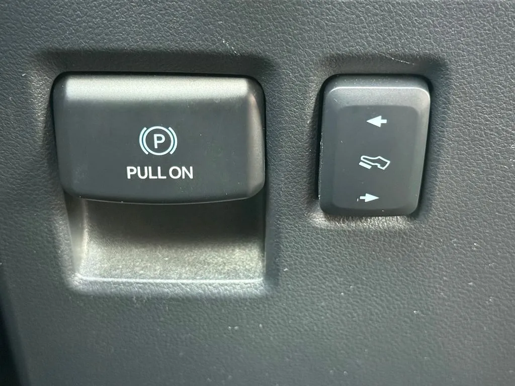 Ford Expedition photo 30
