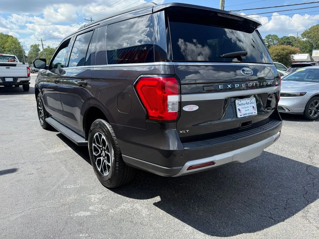 Ford Expedition photo 11