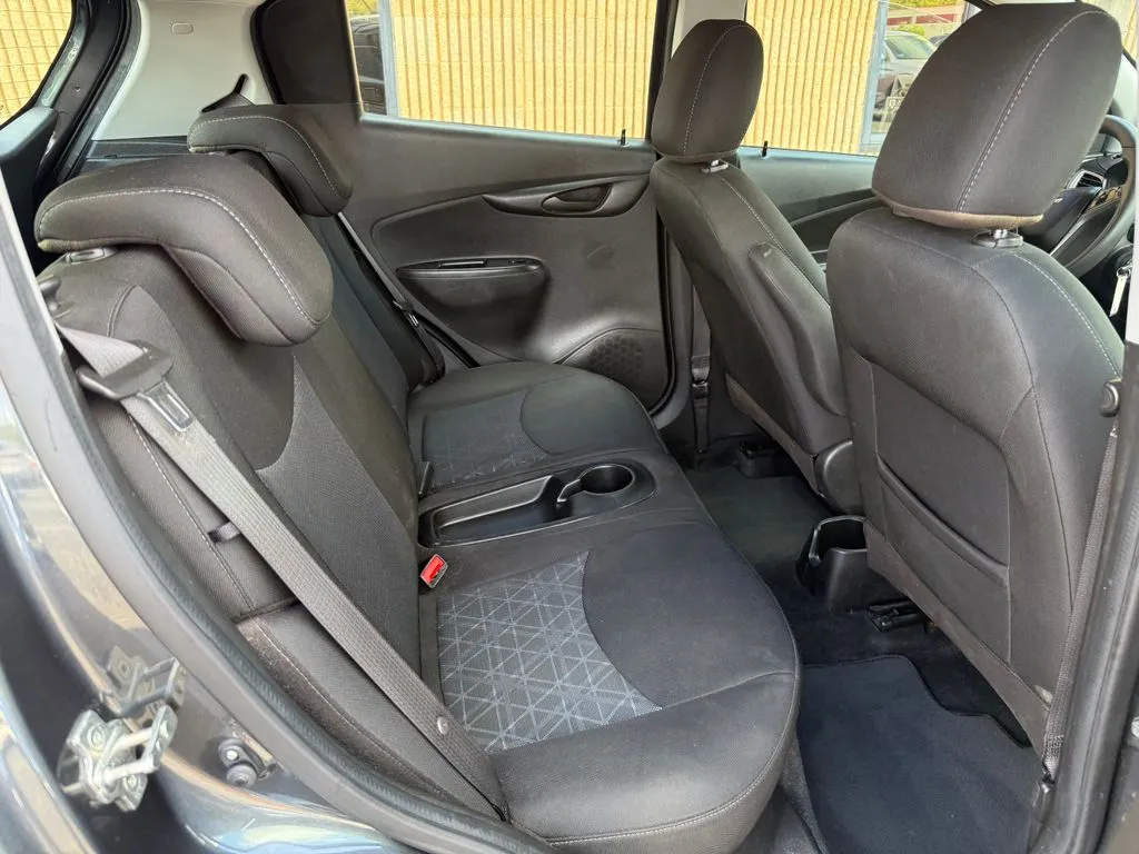 Chevrolet Spark photo 17