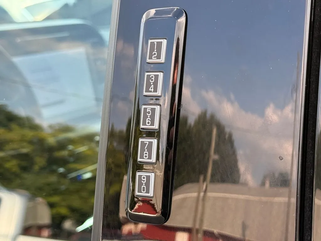 Ford F-150 photo 24