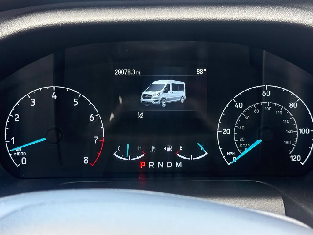Ford Transit-350 photo 21
