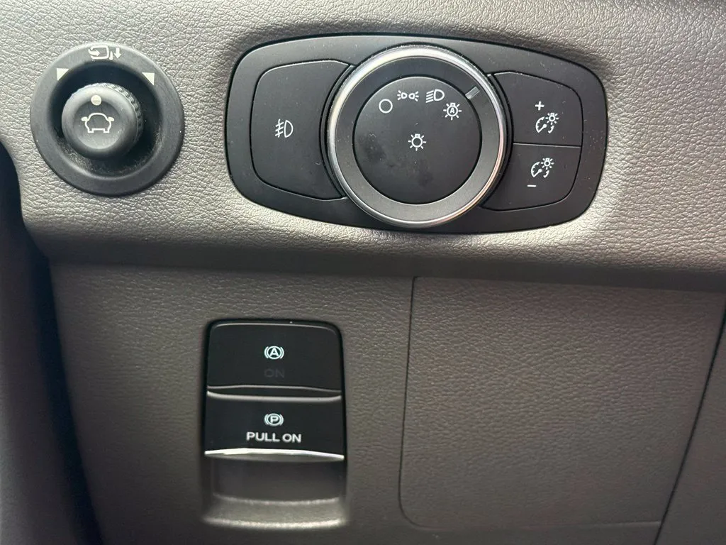 Ford Transit-350 photo 20