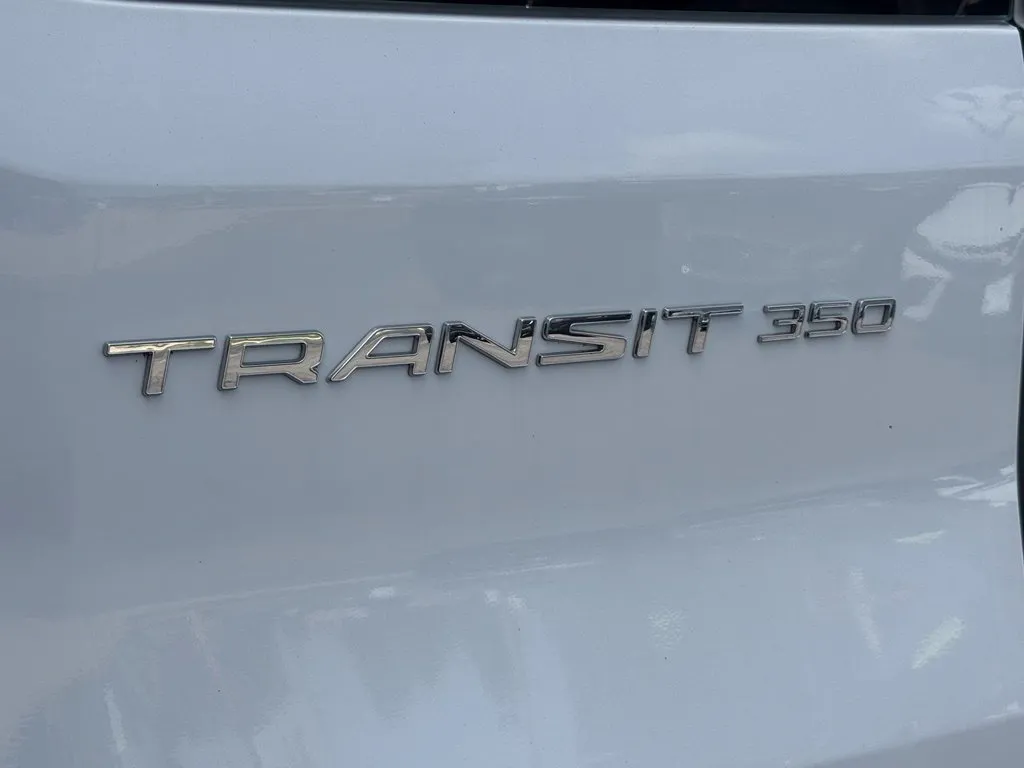 Ford Transit-350 photo 17