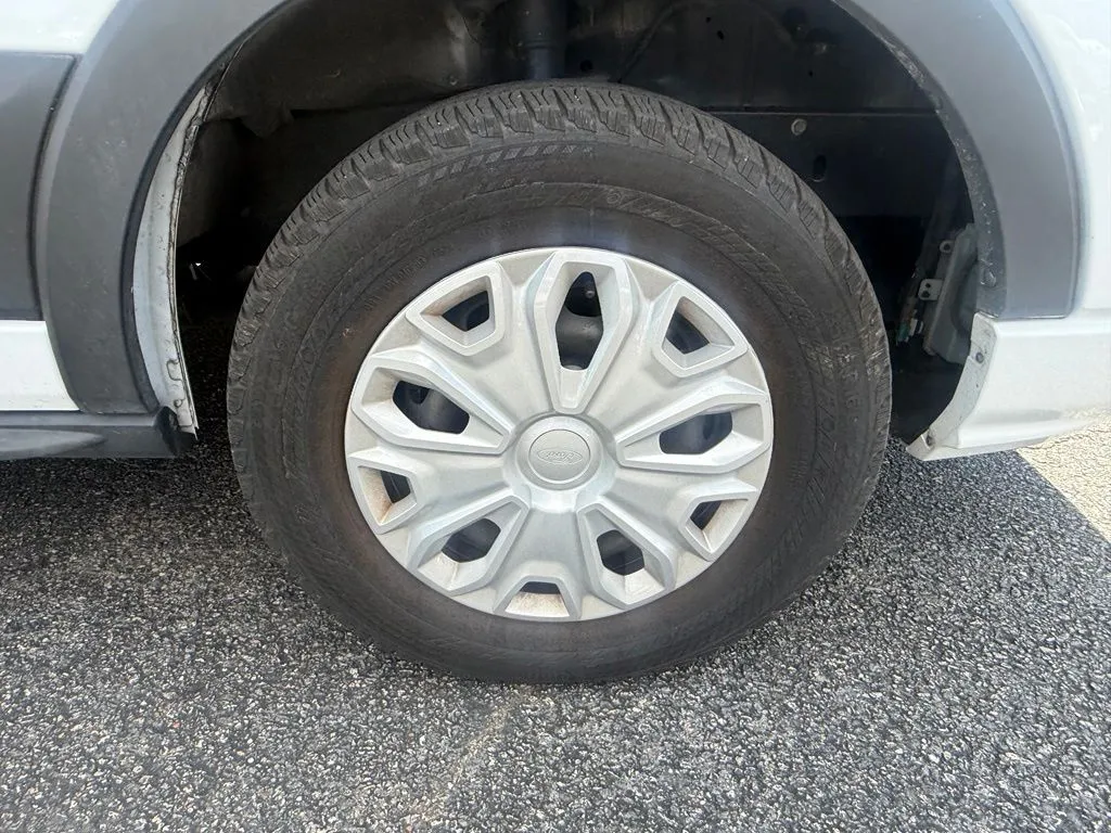Ford Transit-350 photo 36