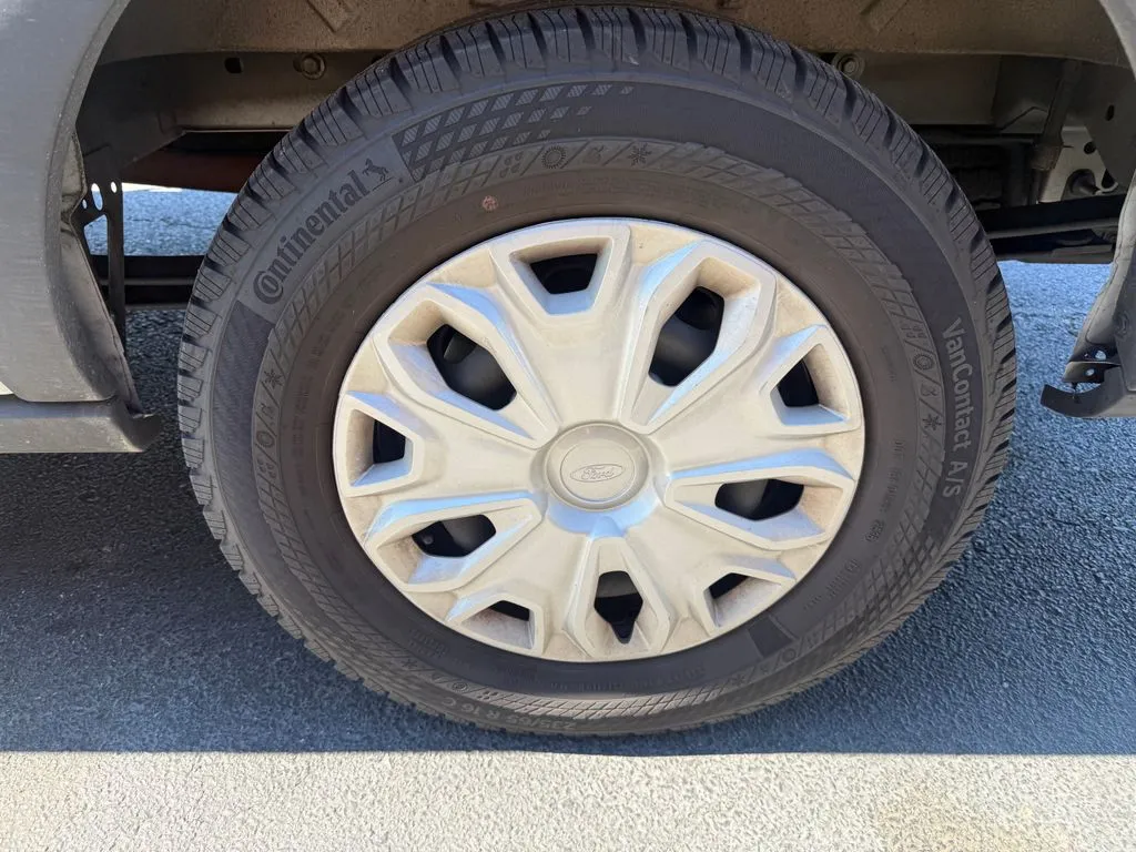 Ford Transit-350 photo 36