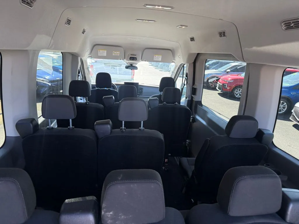 Ford Transit-350 photo 19