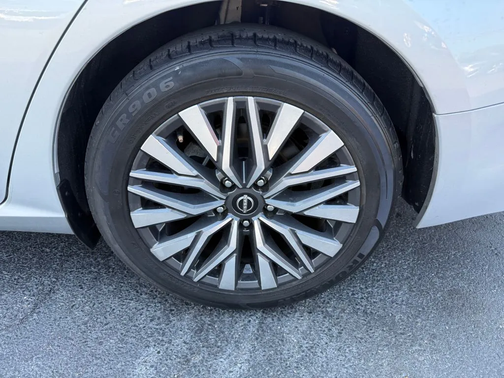 Nissan Altima photo 28