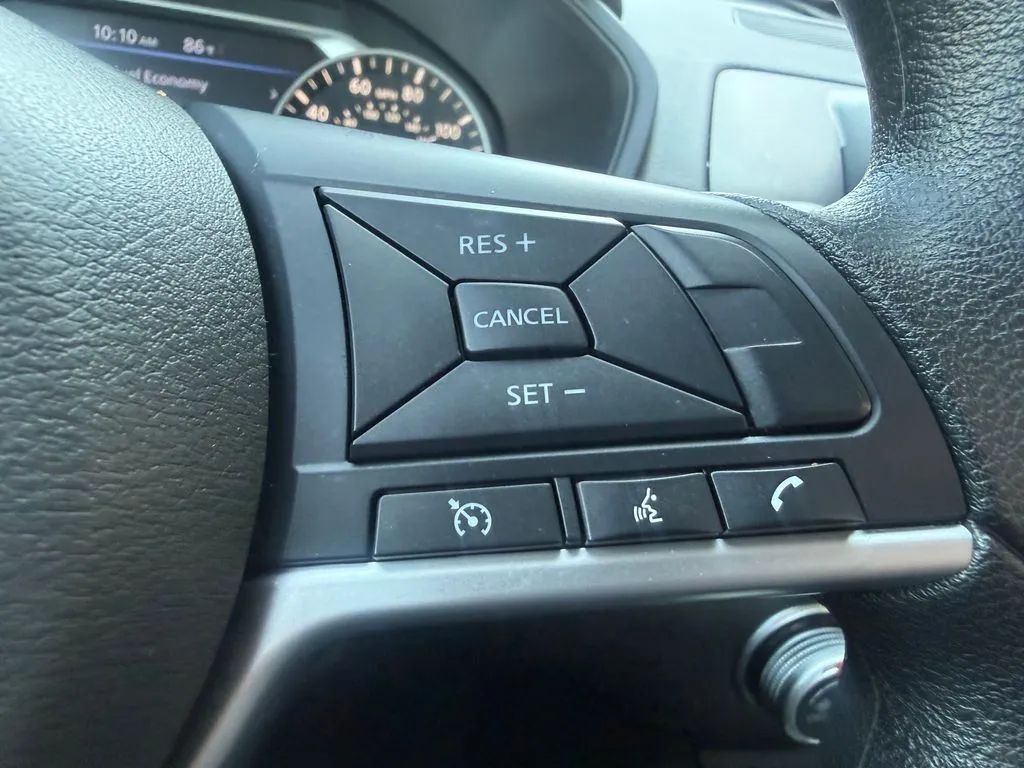 Nissan Altima photo 17