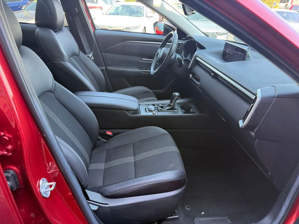 Mazda CX-50 photo 22