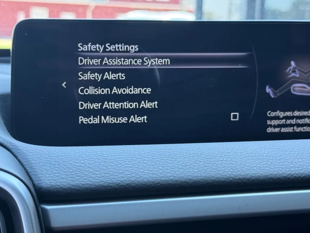 Mazda CX-50 photo 32