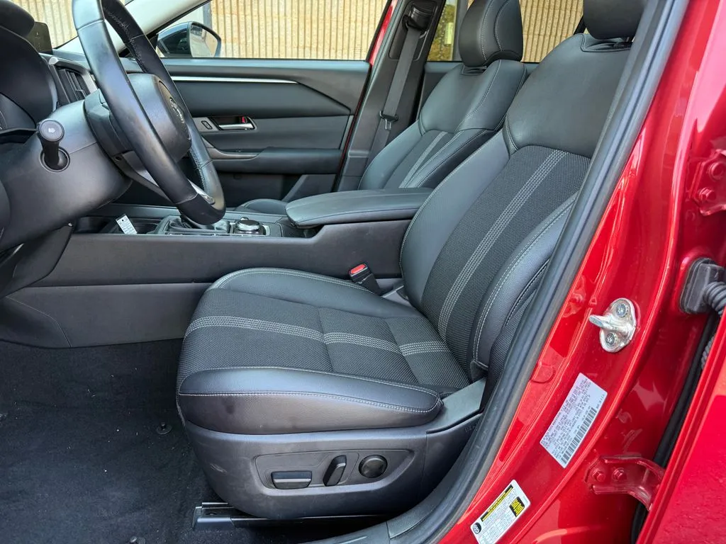 Mazda CX-50 photo 15
