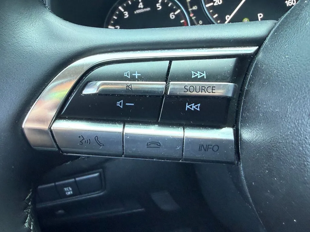 Mazda CX-50 photo 32