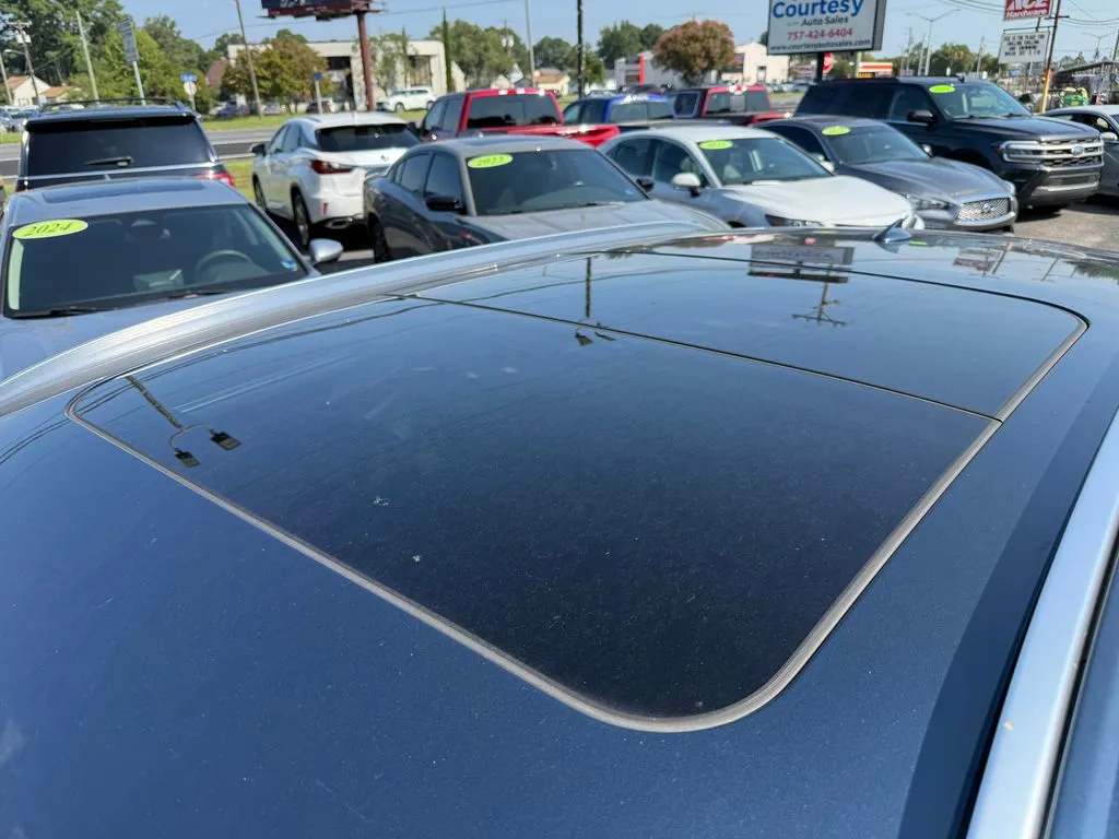 Mazda CX-50 photo 14