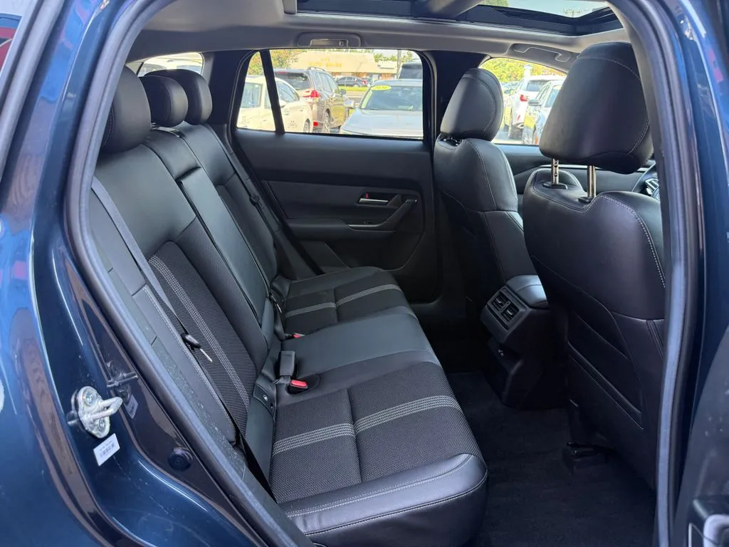 Mazda CX-50 photo 23