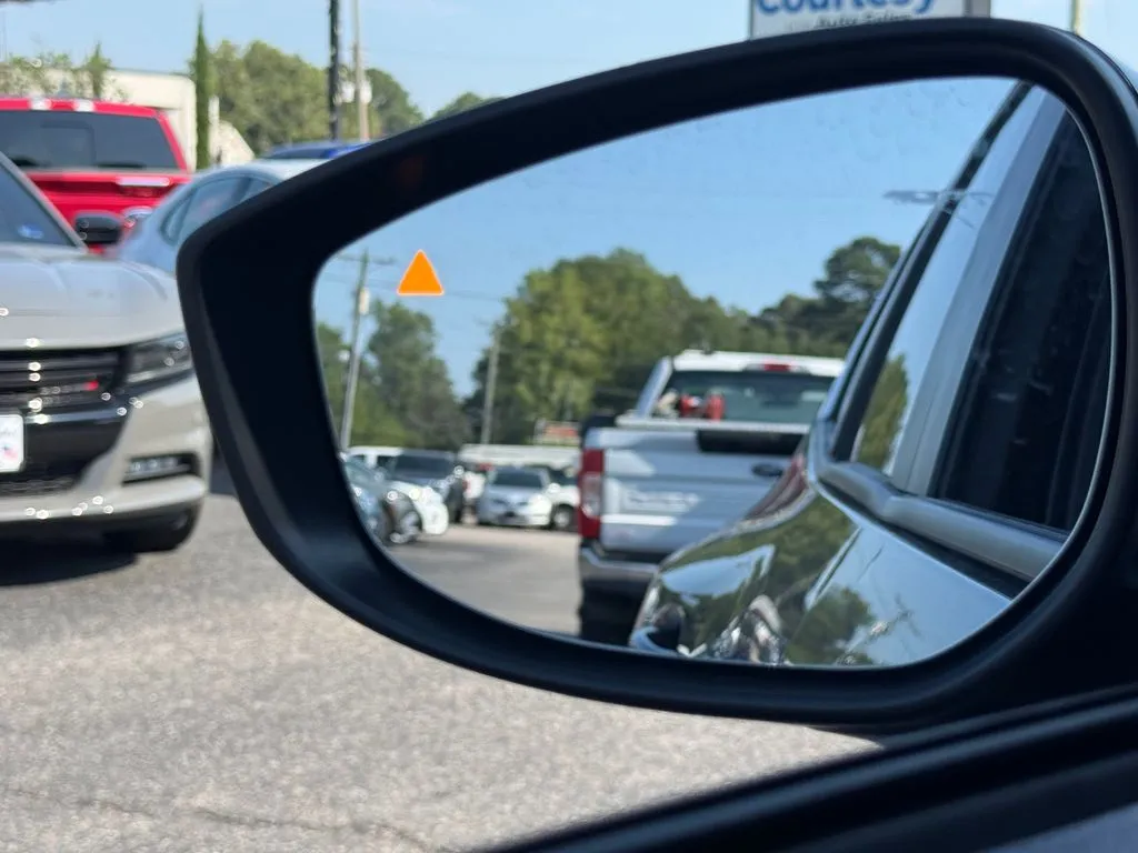 Mazda CX-50 photo 6