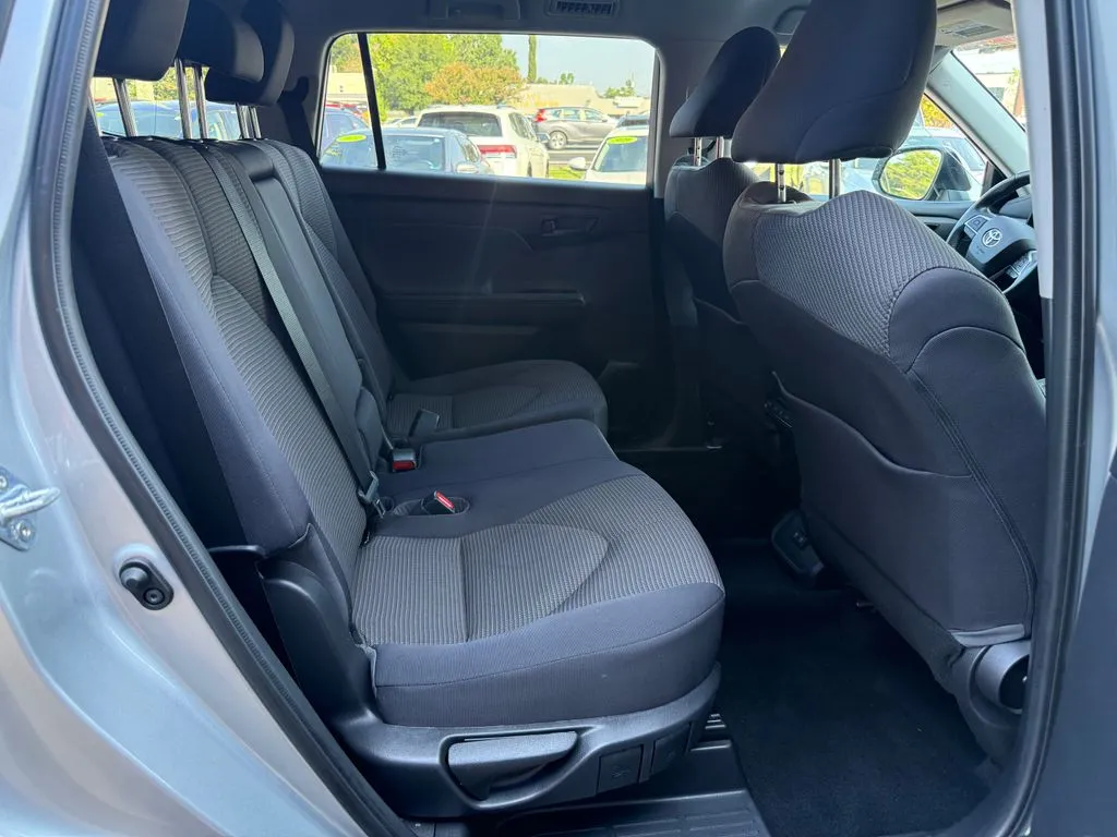 Toyota Highlander photo 20