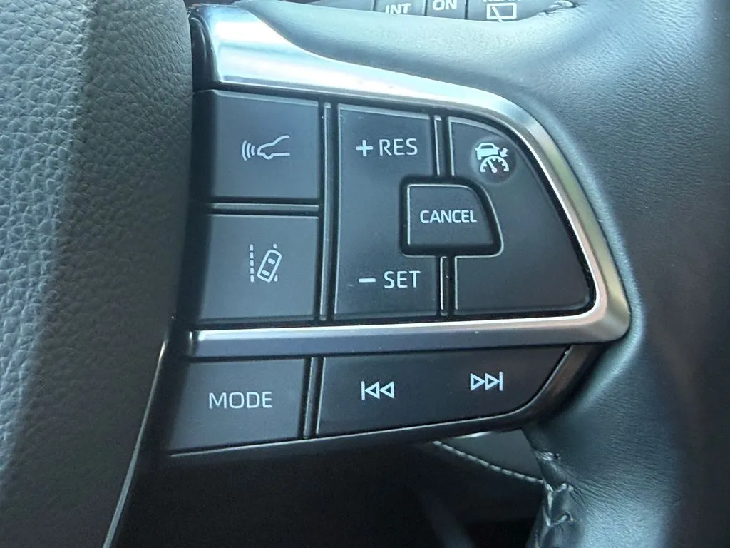 Toyota Highlander photo 3