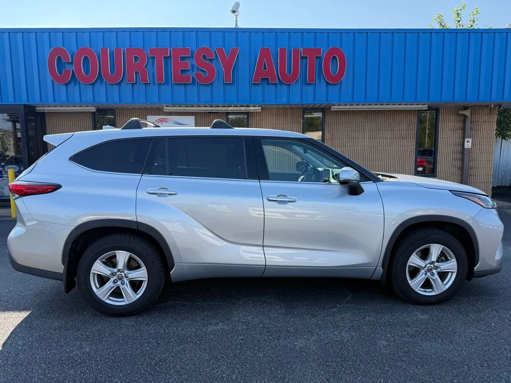 Toyota Highlander photo 10
